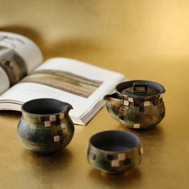 Da qi -Ji he bao ping teapot