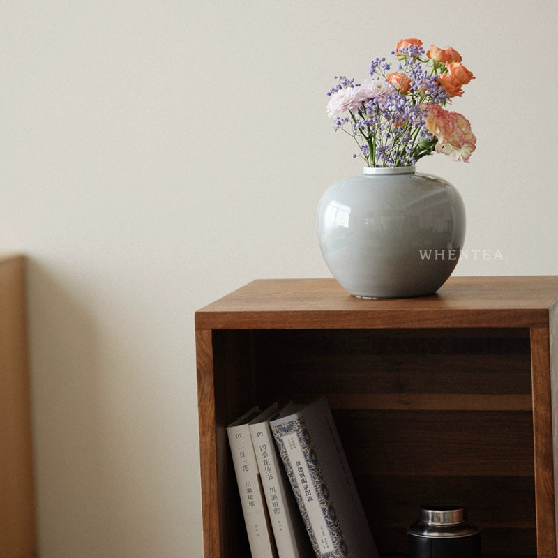 Vase à fleurs en céramique de la série Ash