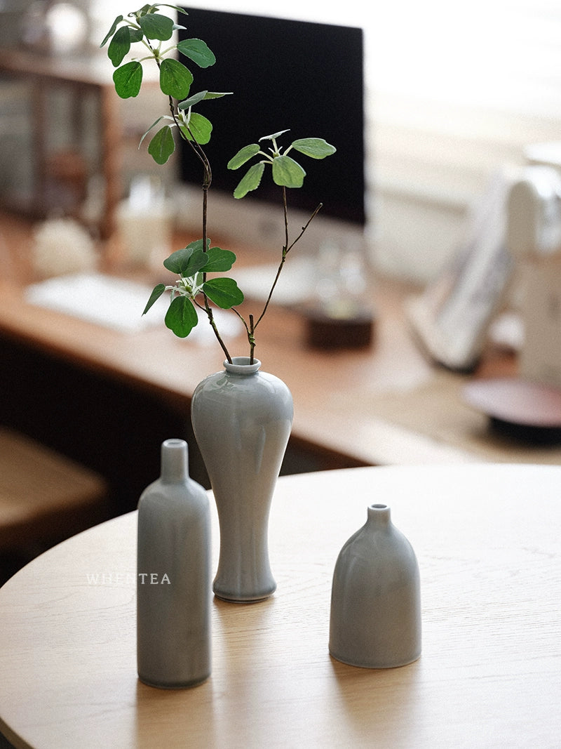 Vase à fleurs en céramique de la série Ash