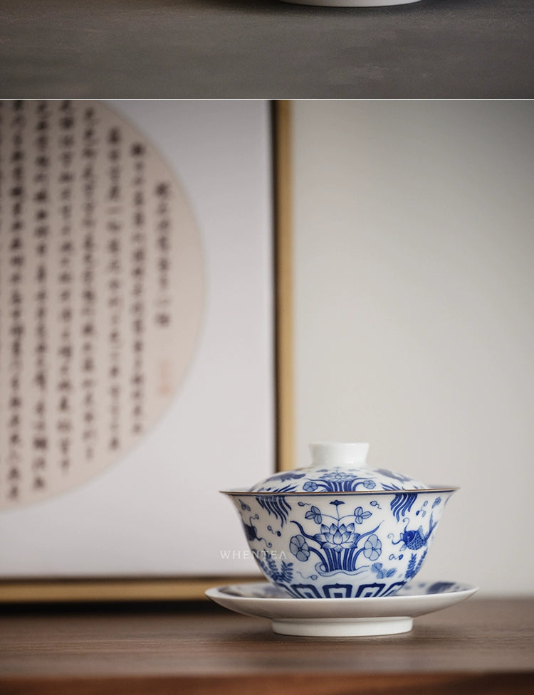 Jingdezhen Yuhe Auspicious Blue and White Porcelain Sancai Cover Bowl